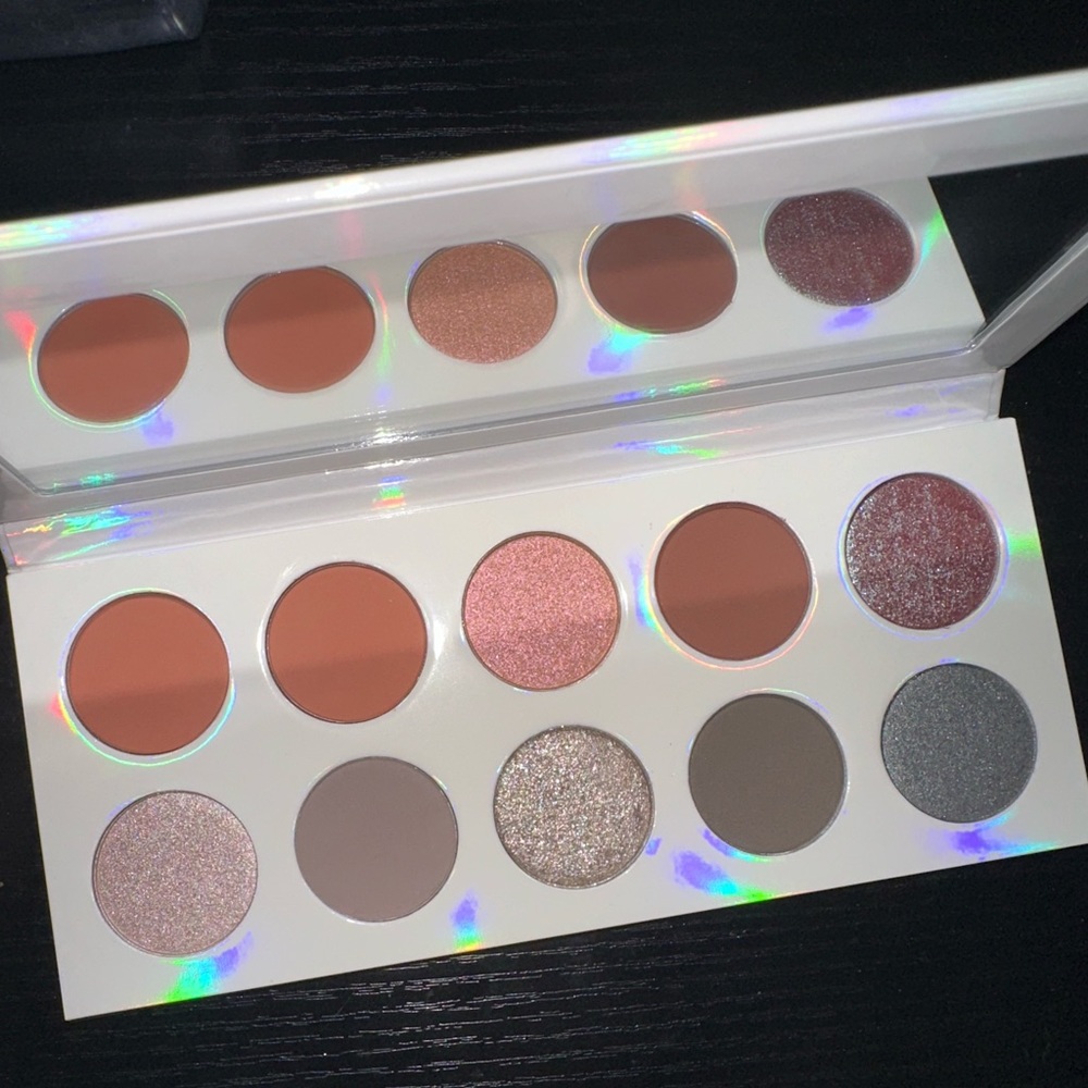 KKW beauty crystallized eyeshadow palette